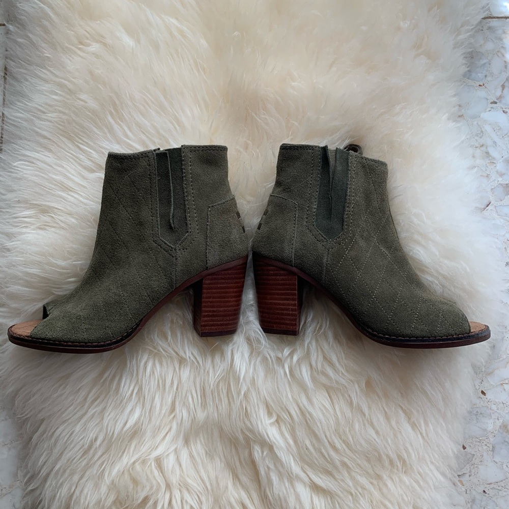 NWOT TOMS Majorca Peep Toe Bootie
